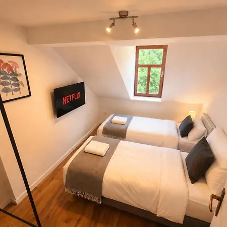 Modernes Bis Zu 8 Personen - 3 Schlafzimmer, Schlafsofa, Wifi, Self Check-in Daire Chemnitz