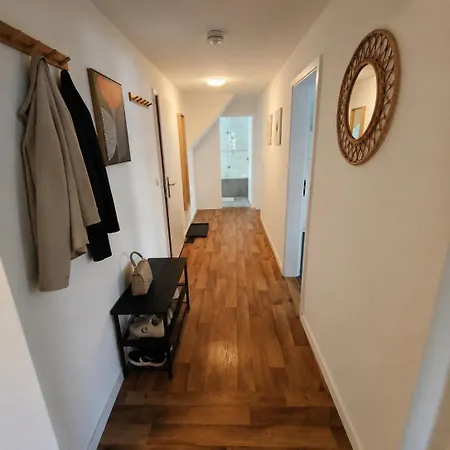 Daire Modernes Bis Zu 8 Personen - 3 Schlafzimmer, Schlafsofa, Wifi, Self Check-in